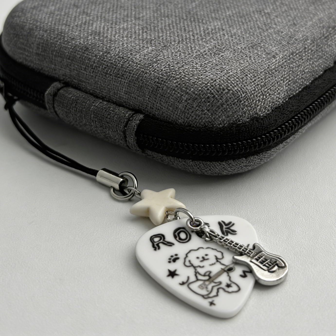 Cute Phone Charm Y2k Kawaii Guitar Pick Rock Dog Star Camera Phone Bag Strap Charms Keychain Funny Aesthetic Accessories